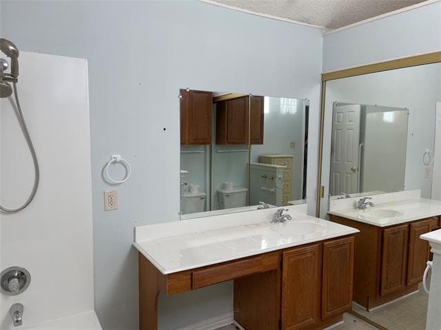 Building Photo - 3149 Royal Ln