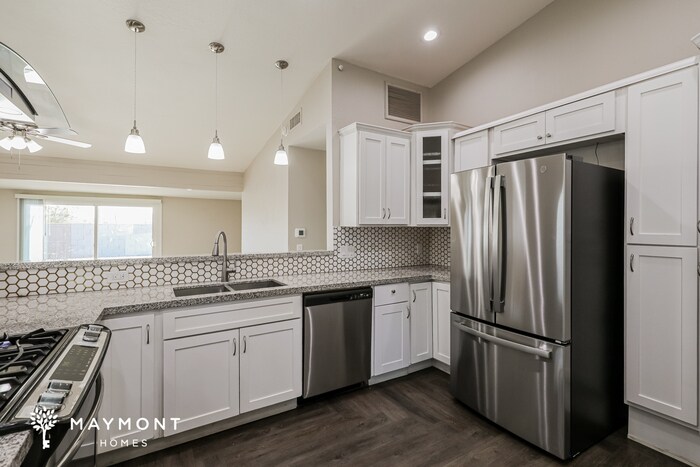 Building Photo - 6080 S Springbrook Dr