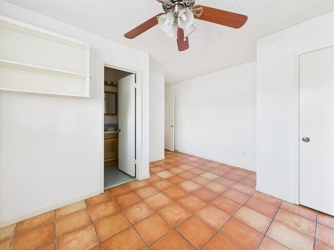 Building Photo - 803 W 28th St