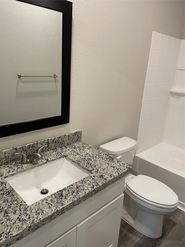 Building Photo - 233 Ridgeside Ct