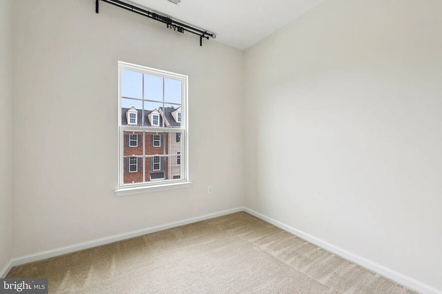 Building Photo - 8074 Locust Mill St