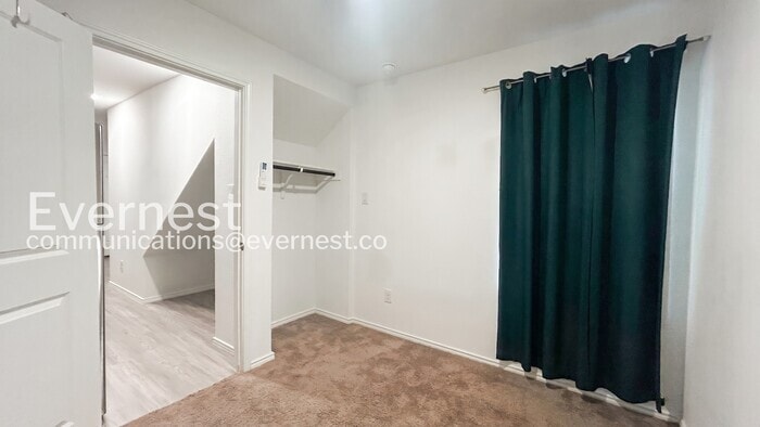 Building Photo - 7037 Elm Cv