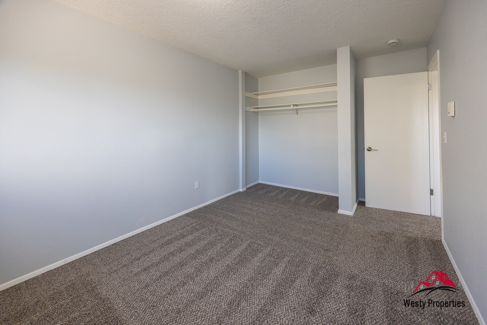 Building Photo - 6721 NE Klickitat St