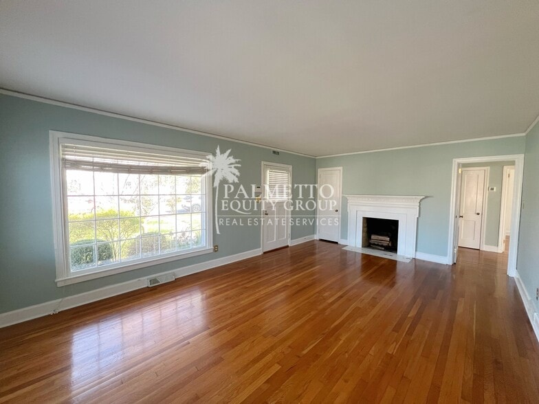 Building Photo - 1313 Cardinal Pl