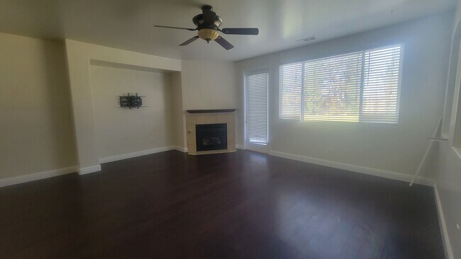 Building Photo - 11226 Vista De Cally Dr