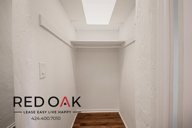 Building Photo - 921 S Bonnie Brae St