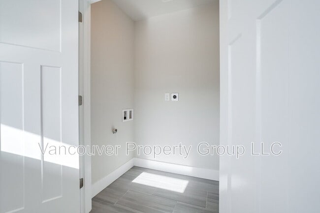 Building Photo - 2928 NW 16th St