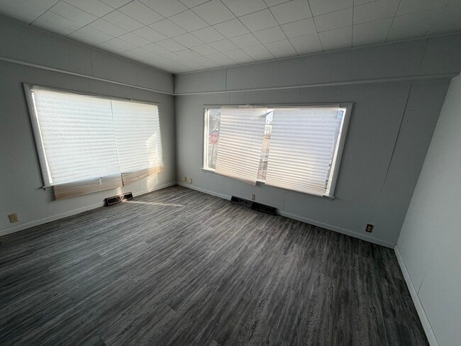 Building Photo - 716-B Robinson-