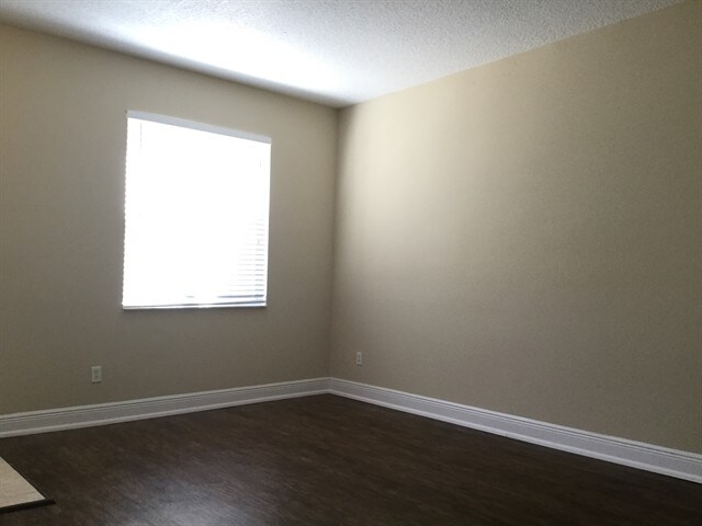 Building Photo - 2475 Breezy Meadow Rd