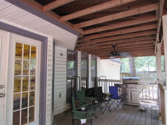 Building Photo - 32 Cinderwood Cove