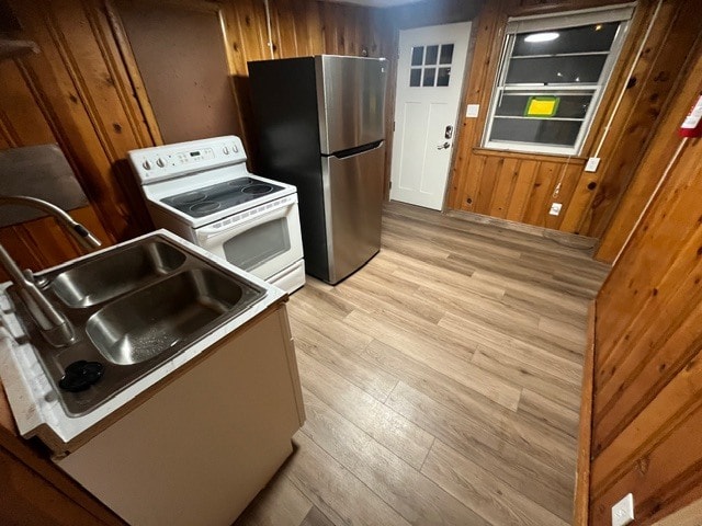 Building Photo - 1005 W Spruce St