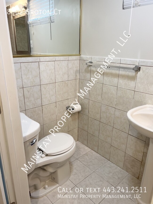 Building Photo - 8802 Groton Ct