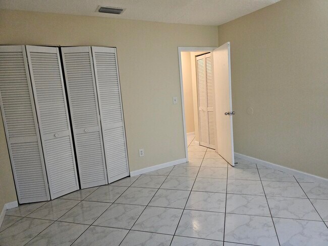 Building Photo - 4678 Myla Ln