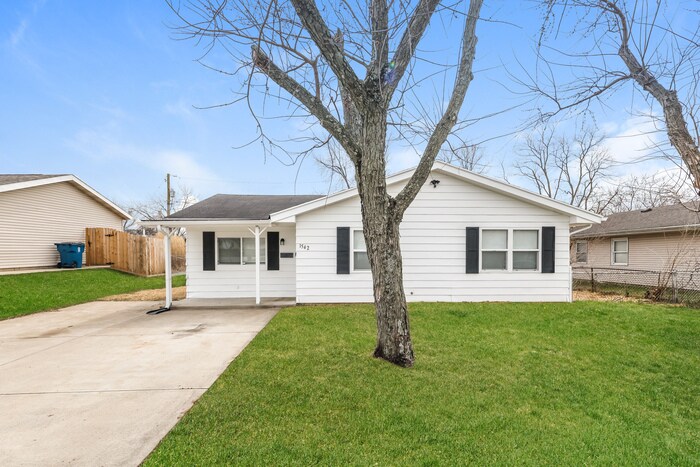 Primary Photo - 1542 Beatrice Dr