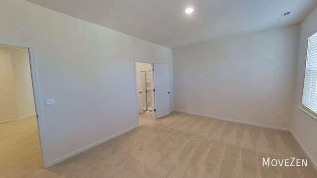 Building Photo - 720 Lucky Clover Way