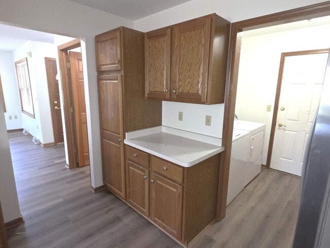 Building Photo - 3205 S Ridge Crest Ct