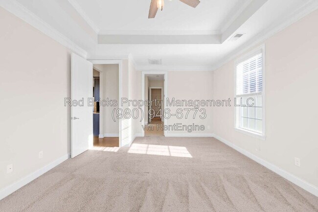 Building Photo - 4004 Petersburg Dr