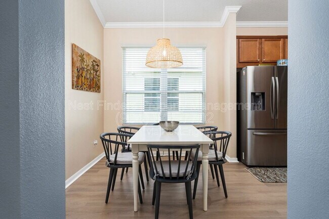 Building Photo - 409 Los Caminos Street