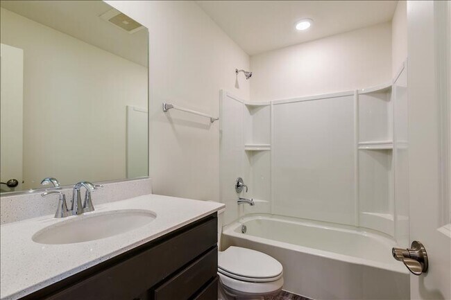 Building Photo - 1749 Carlstedt Dr