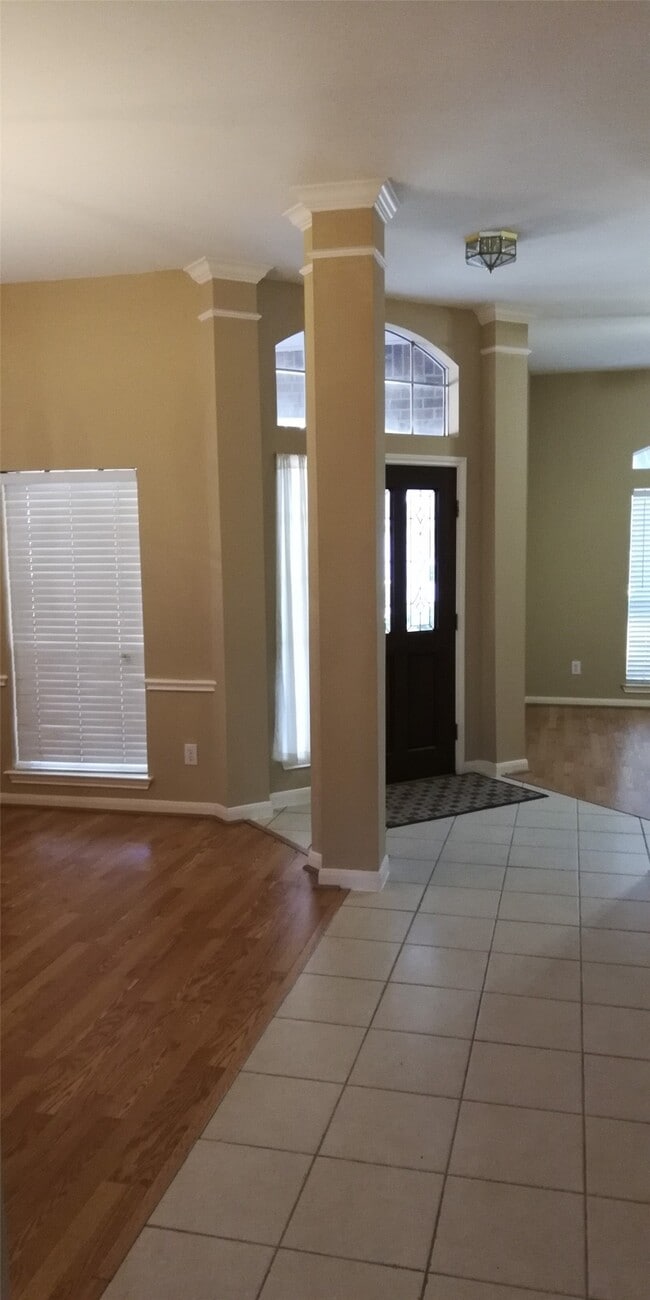 Building Photo - 22735 April Springs Ln