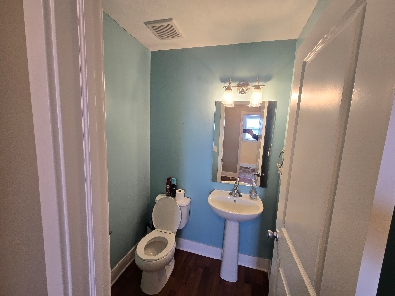 Building Photo - 717 Wild Flower Dr