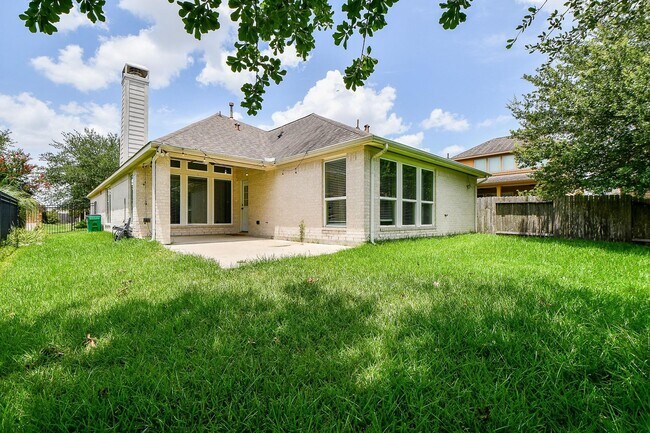 Building Photo - 26115 Serenity Oaks Dr