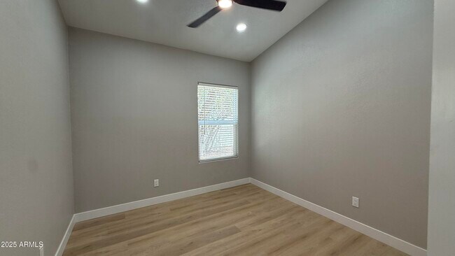 Building Photo - 16222 S 34th Way