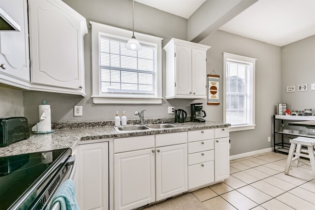 Building Photo - 2727 Avenue K