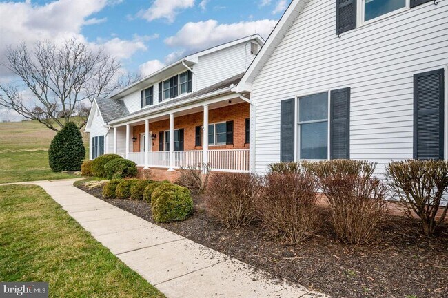 Building Photo - 15321 FALLS