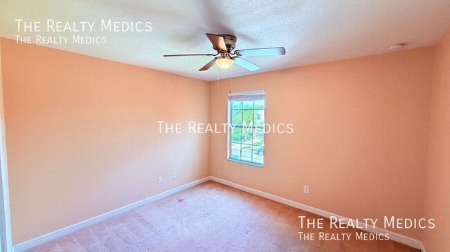 Building Photo - 2832 Adelaide Ct