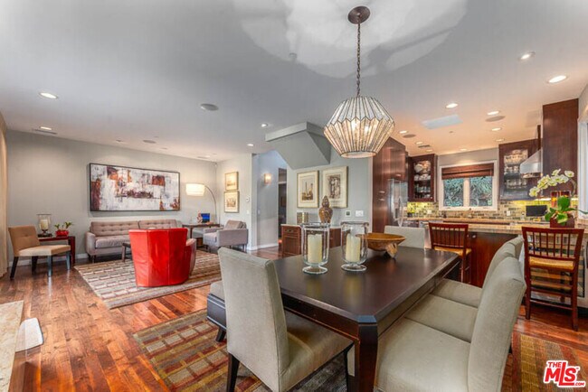 Building Photo - 8573 Appian Way