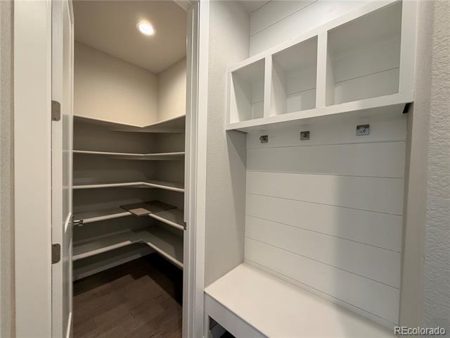 Building Photo - 22561 E Hinsdale Ave