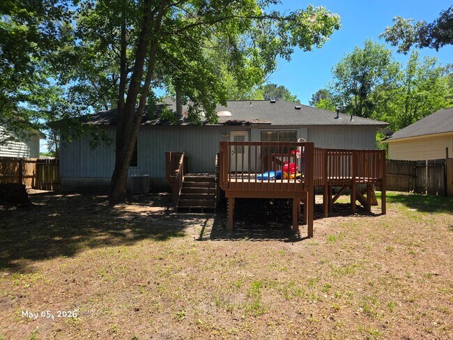 Building Photo - 127 Stockbridge Dr