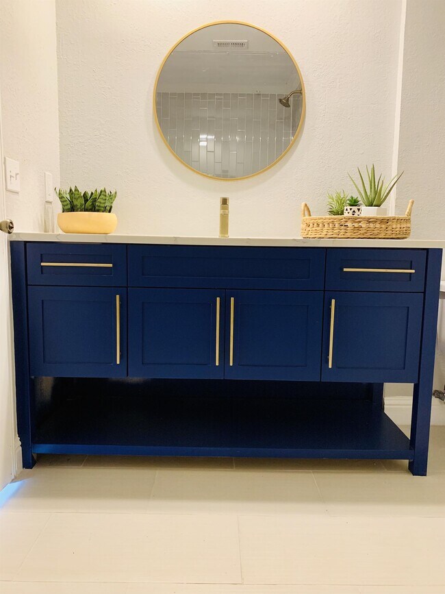 Building Photo - 7340 Skillman St