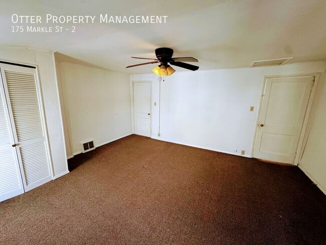 Building Photo - 3BR/2BA Spacious Manayunk Apt with Washer/...