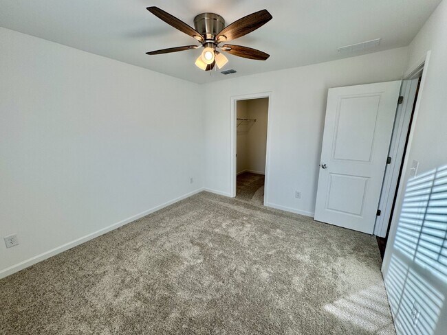 Building Photo - Be the First to Live in This Beautiful 5 B...
