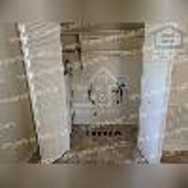 Building Photo - 758 Forest Cir