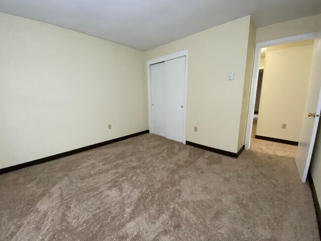 Building Photo - 131 Eastern Ave