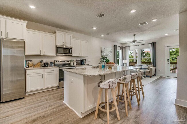 Building Photo - 14358 Gardenglen Dr