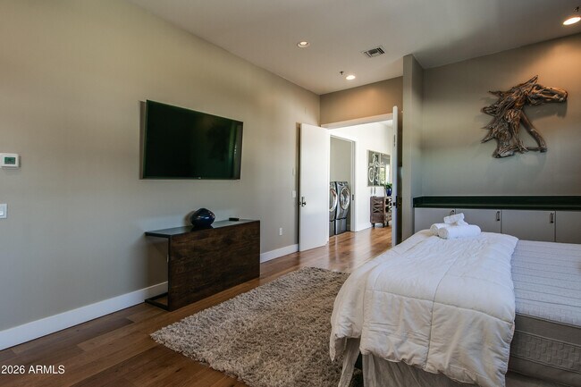 Building Photo - 4201 N Marshall Way