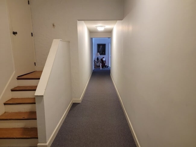 Building Photo - 80 Trapelo Rd