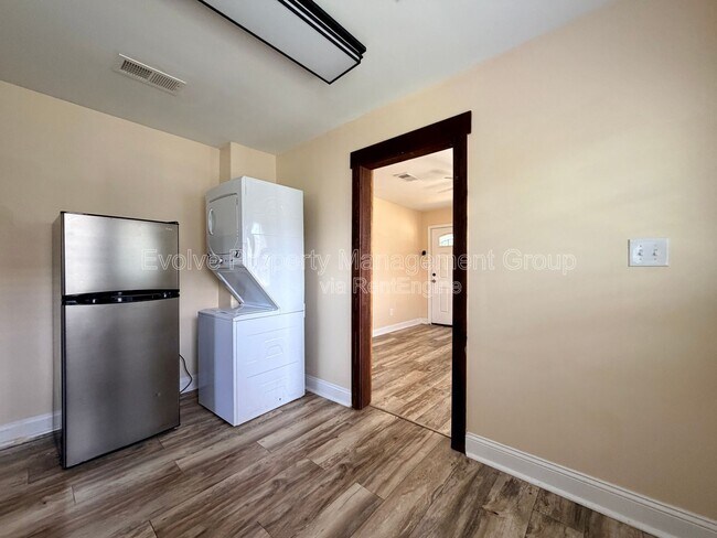 Building Photo - 679 Harrell St