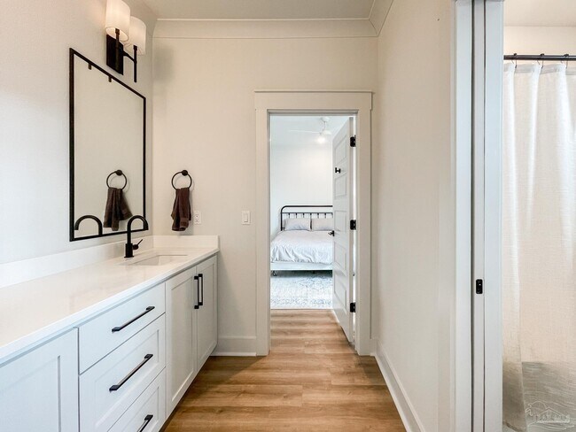 Building Photo - 13805 Red Drum Ct