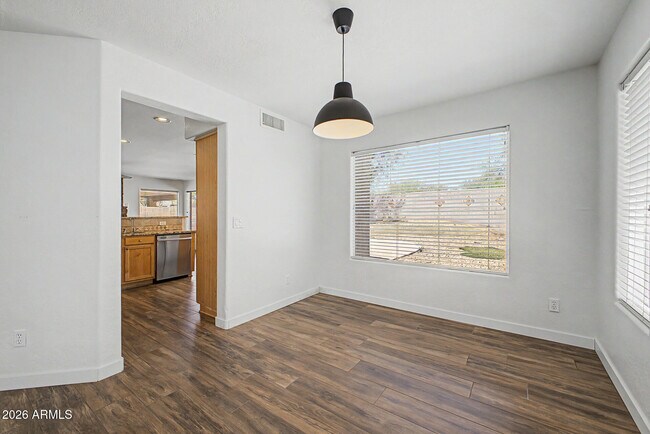 Building Photo - 28433 N 47th St