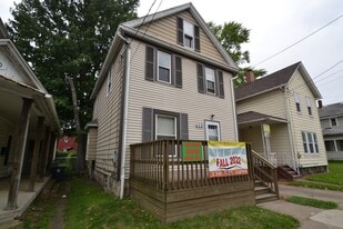 Building Photo - 406 Kling St