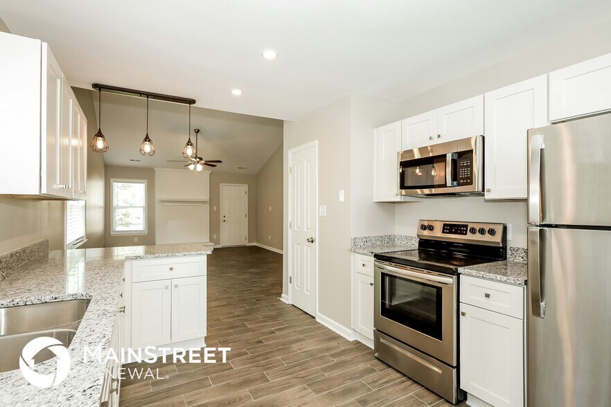 Building Photo - 5120 Swedish Ivy Ln