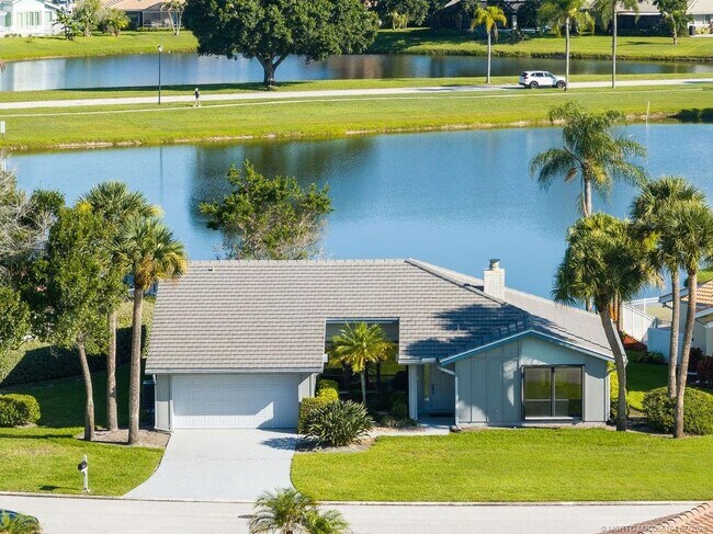 Building Photo - 2386 SW Creekside Dr