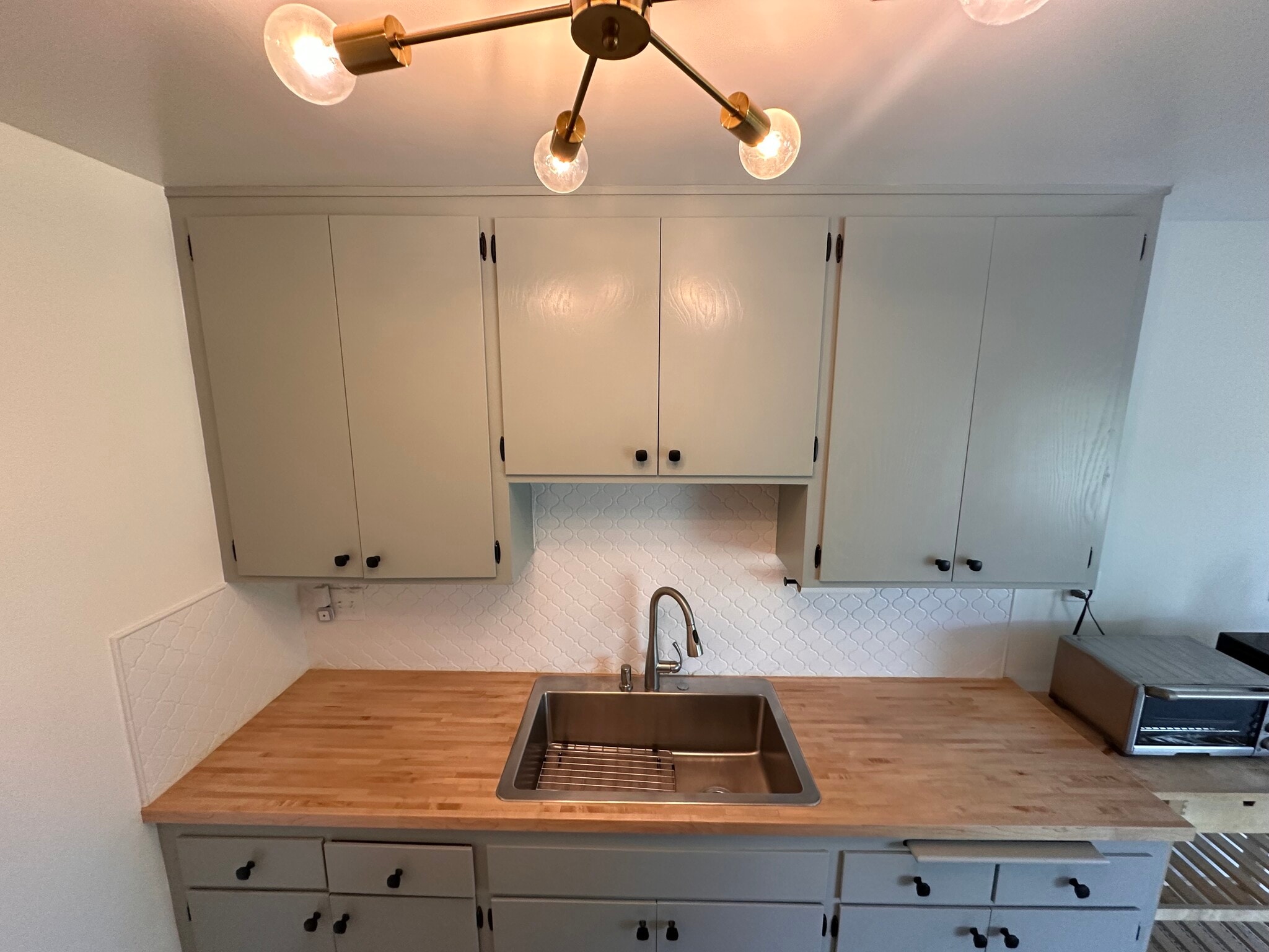 Building Photo - 3877 Howe St