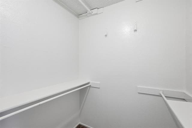 Building Photo - 513 Mack Dr