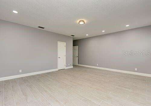 Building Photo - 1648 Bayshore Dr